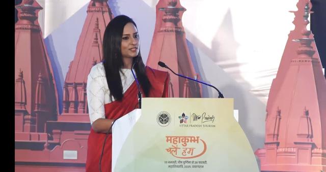 Best Female Emcee in Delhi/Gurgaon India Mahakumbh Indian Government Event Emcee